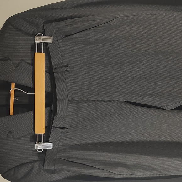 Boss Single Breasted Grey Pinstripe Suit - Picture 6 of 11